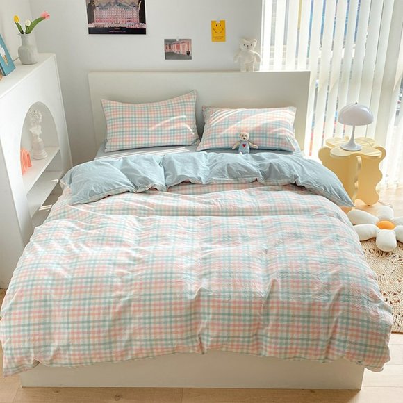 Premium Microfiber Bedding Set of Four - Picture 4 of 6